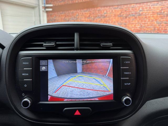 Used 2023 Kia Soul LX w/ LX Technology Package image 21