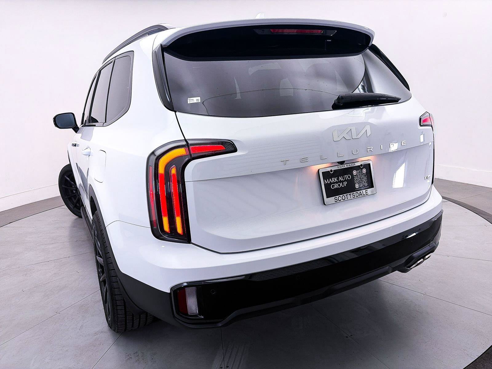Used 2024 Kia Telluride SX Prestige X-Pro AWD/4WD image 11