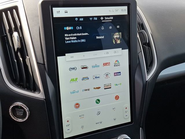 Used 2022 Ford Edge SE image 13