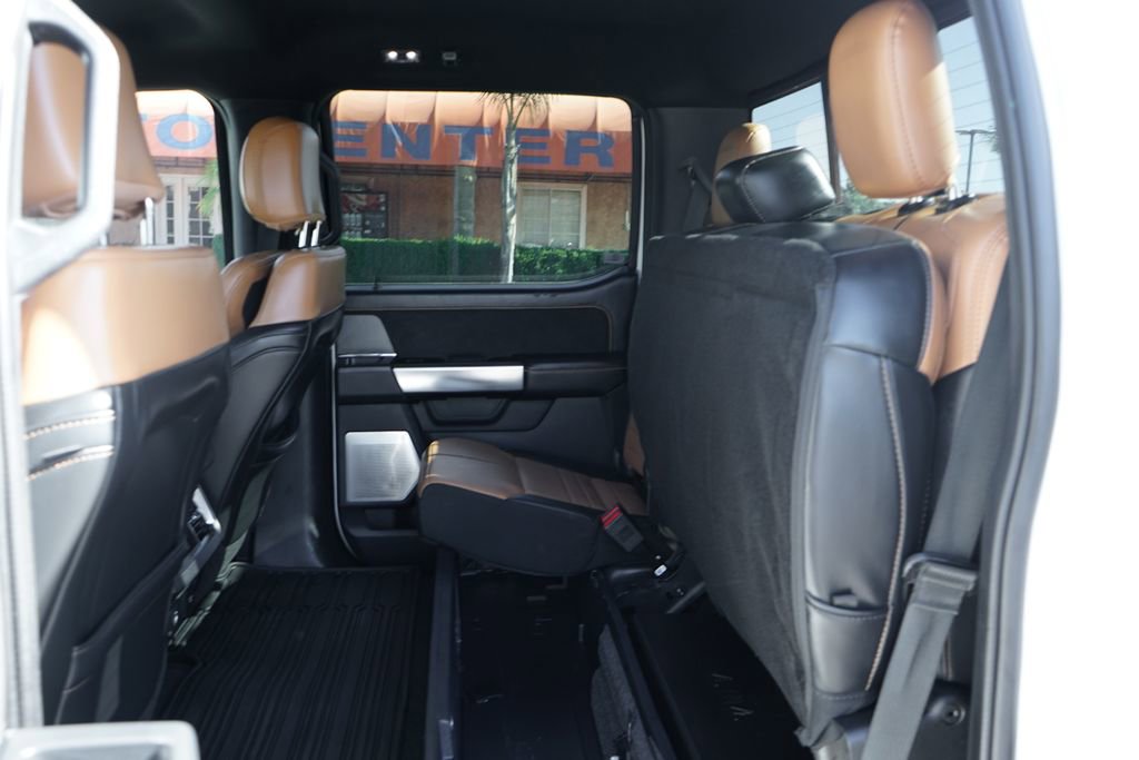Used 2024 Ford F350 Platinum w/ Tremor Off-Road Package AWD/4WD image 39