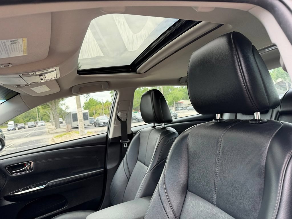 Used 2016 Toyota Avalon XLE Plus FWD image 37