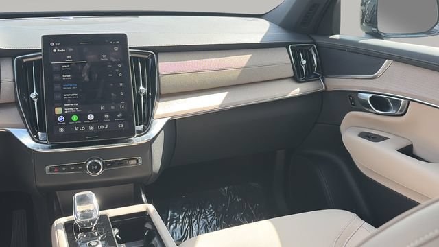 Used 2026 Volvo XC90 B5 Plus AWD/4WD image 16