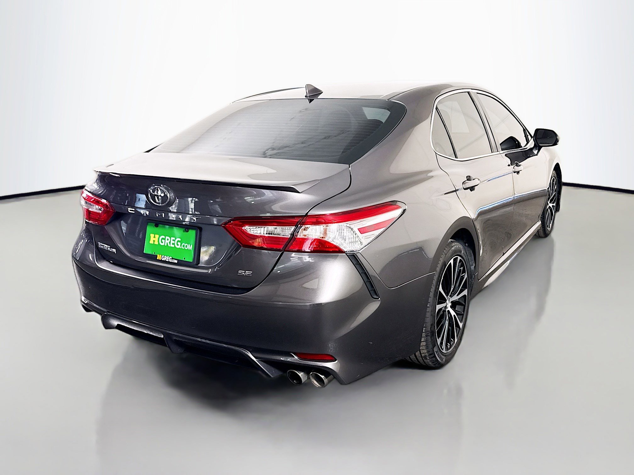Used 2020 Toyota Camry SE FWD image 10