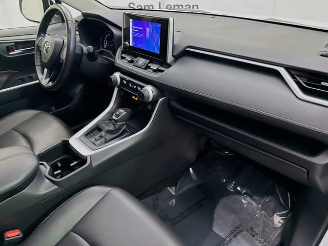 Used 2023 Toyota RAV4 XLE Premium image 29