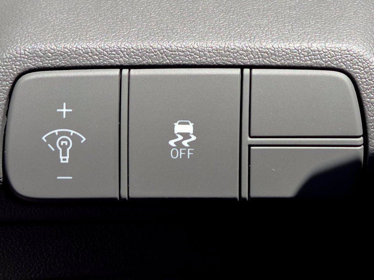 New 2026 Hyundai Elantra Sport FWD image 58