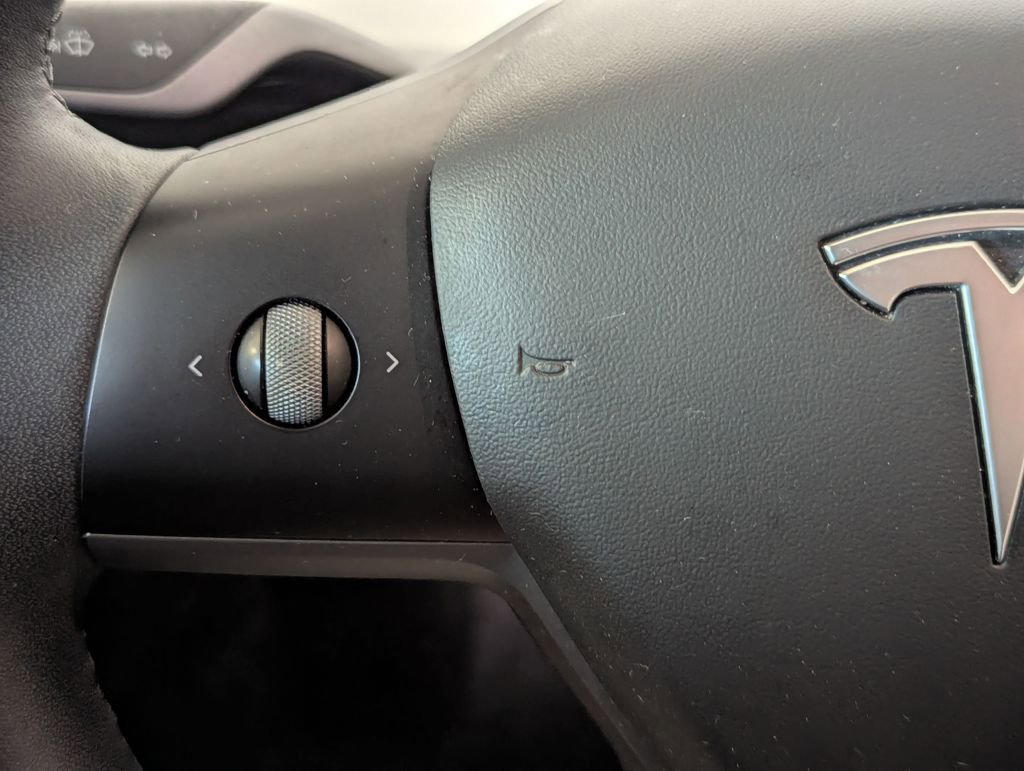 Used 2021 Tesla Model 3 Performance image 7