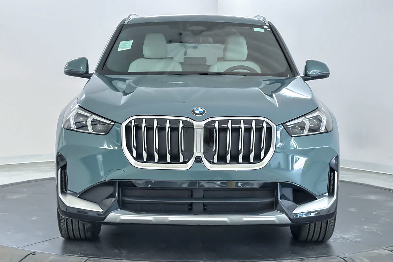 New 2026 BMW X1 xDrive28i w/ Technology Package AWD/4WD image 10