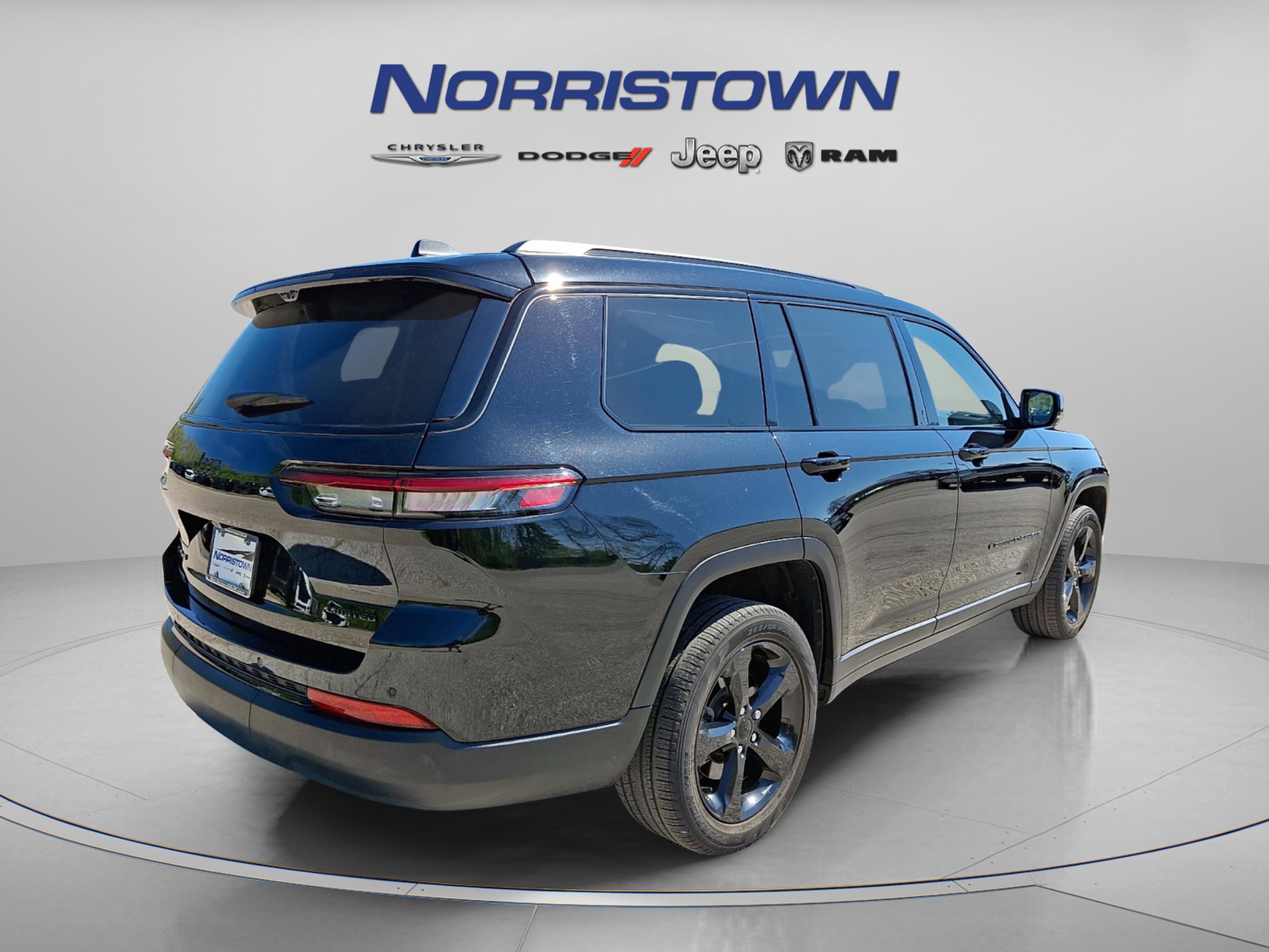 Certified 2023 Jeep Grand Cherokee L Limited w/ Luxury Tech Group II AWD/4WD image 6