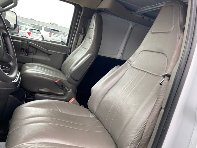 Used 2024 GMC Savana 2500 Extended w/ Driver Convenience Package image 11