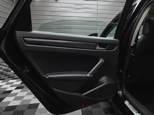 Used 2020 Volkswagen Passat 2.0T R-Line FWD image 34