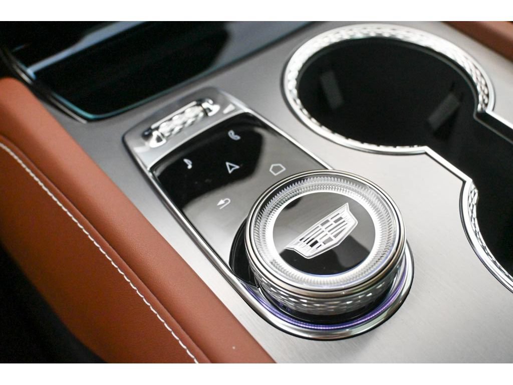 New 2027 Cadillac Vistiq Platinum AWD/4WD image 37