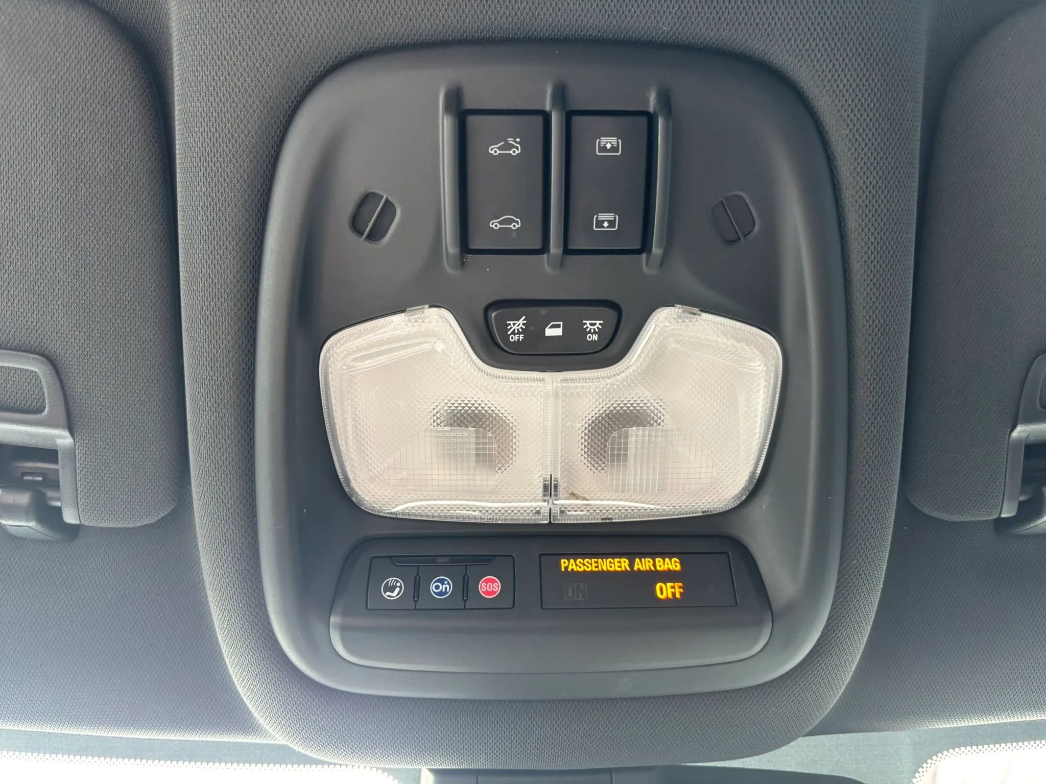 Used 2021 Chevrolet TrailBlazer RS w/ Sun and Liftgate Package FWD image 24