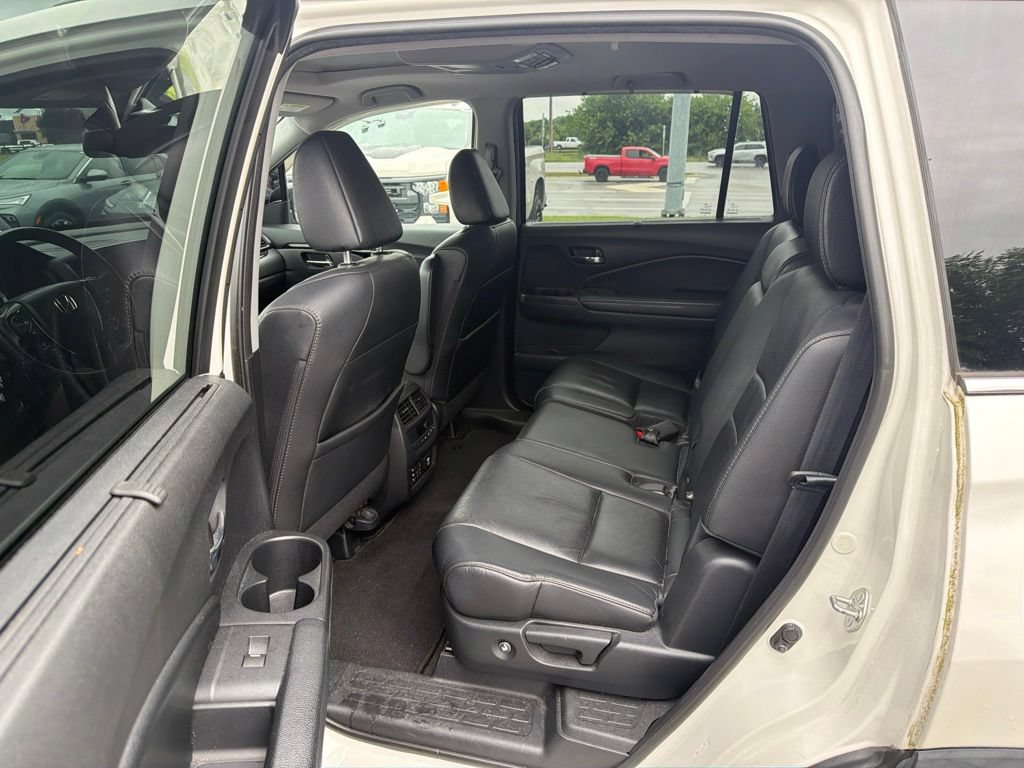 Used 2017 Honda Pilot Touring image 7