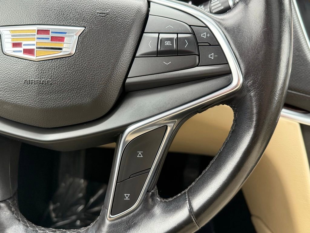 Used 2018 Cadillac XT5 Luxury w/ Driver Awareness Package image 37