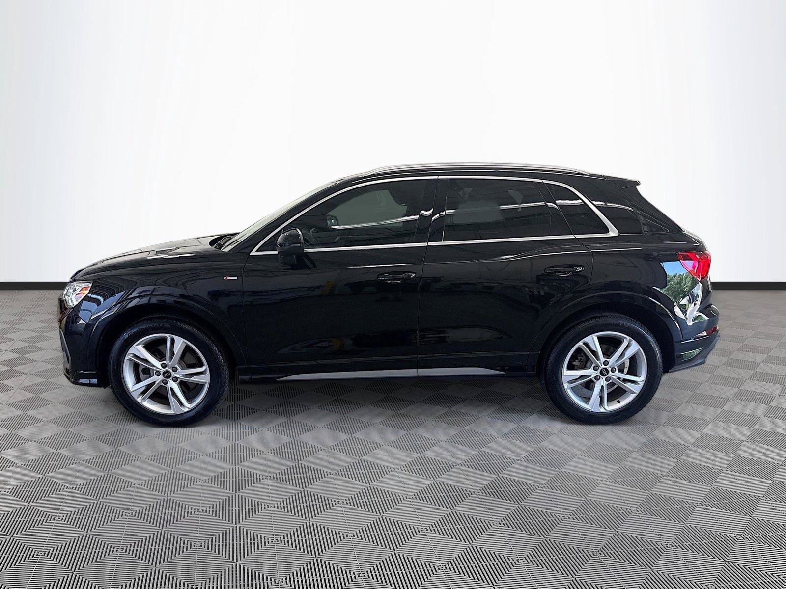 Used 2023 Audi Q3 2.0T Premium Plus w/ Premium Plus Package AWD/4WD image 5