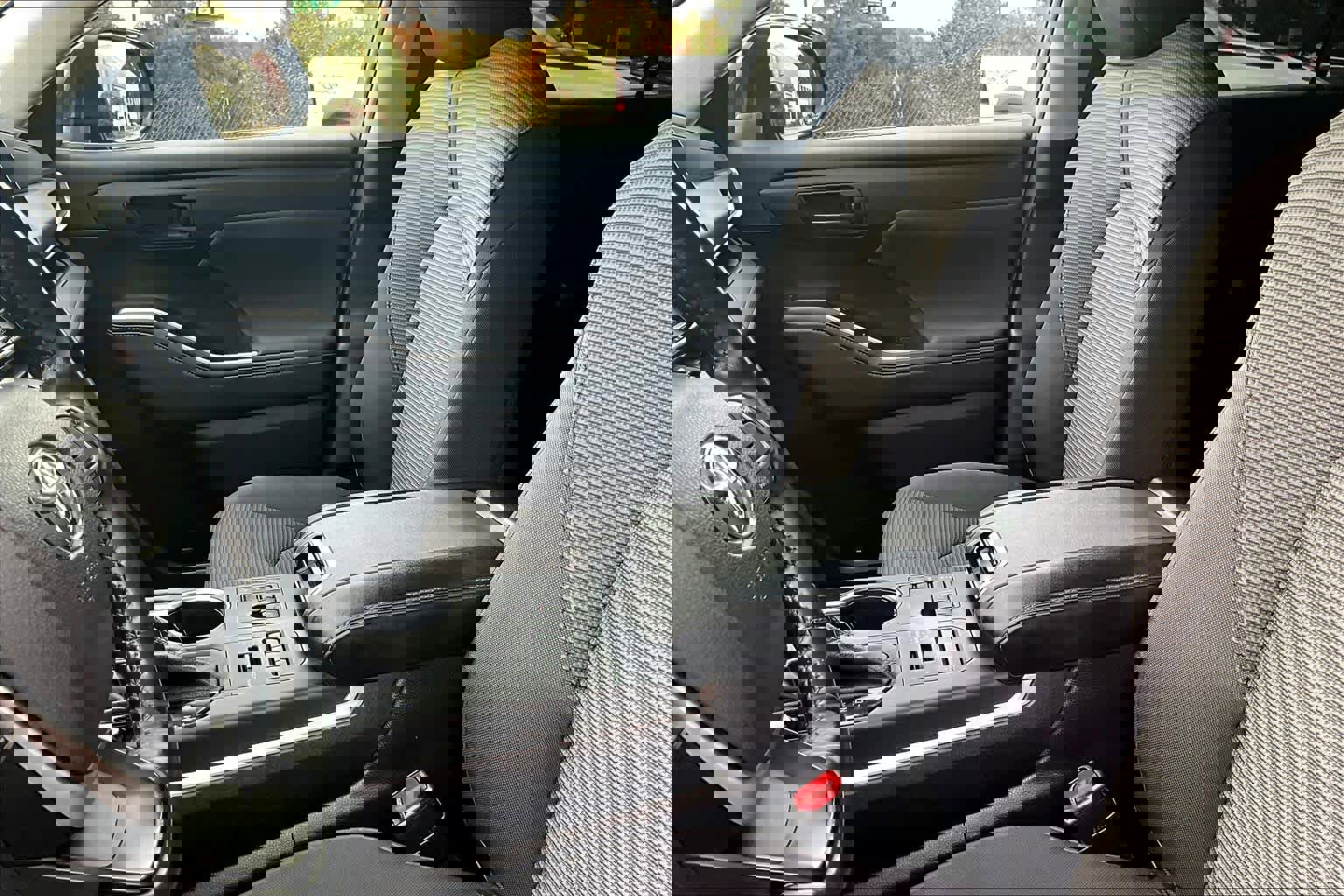 Used 2023 Toyota Highlander LE image 7