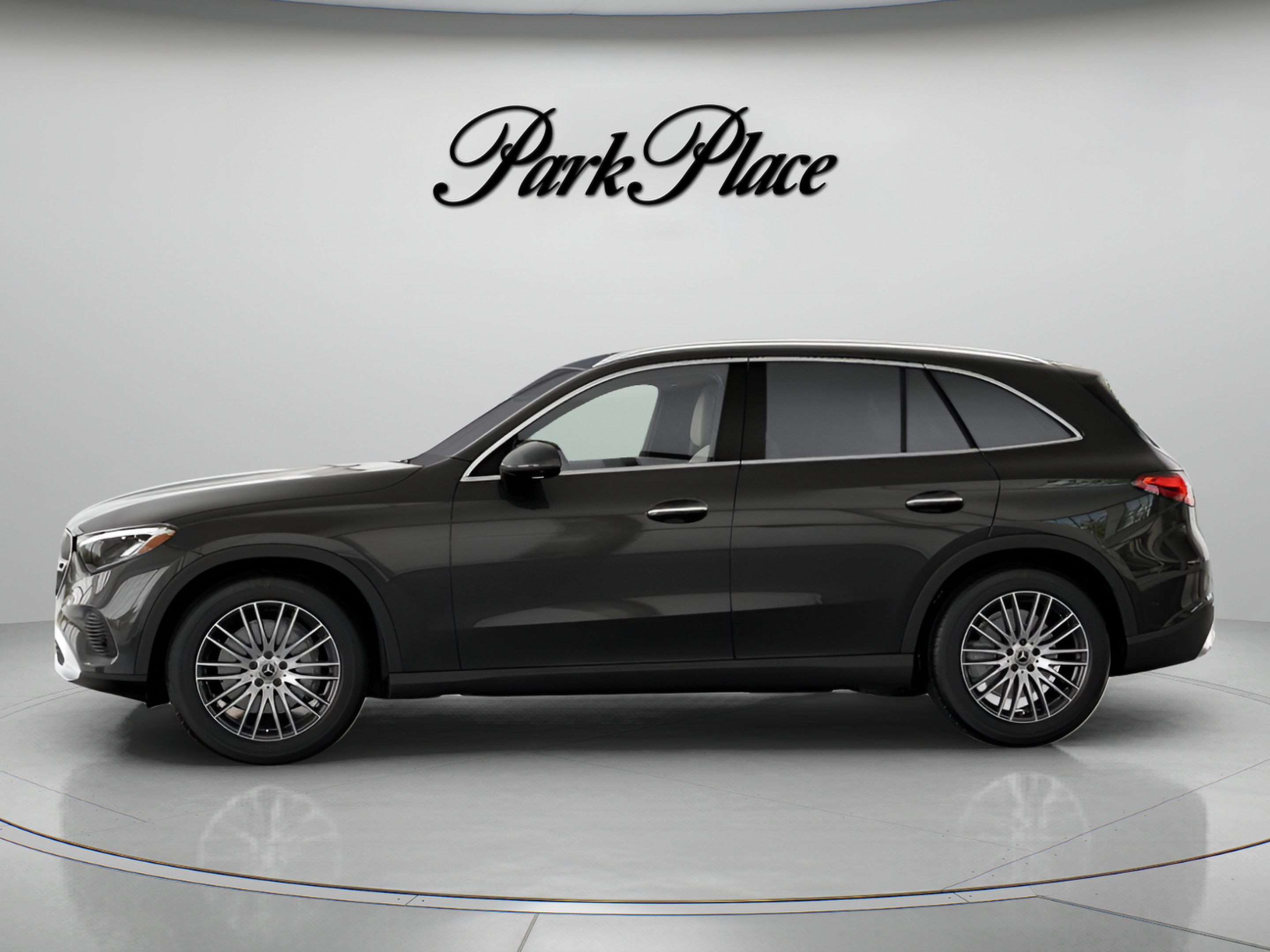 Used 2026 Mercedes-Benz GLC 300 4MATIC image 6