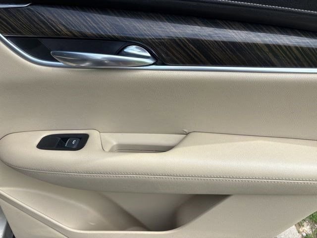 Used 2017 Cadillac XT5 FWD w/ LPO, Wheel Lock Package image 36