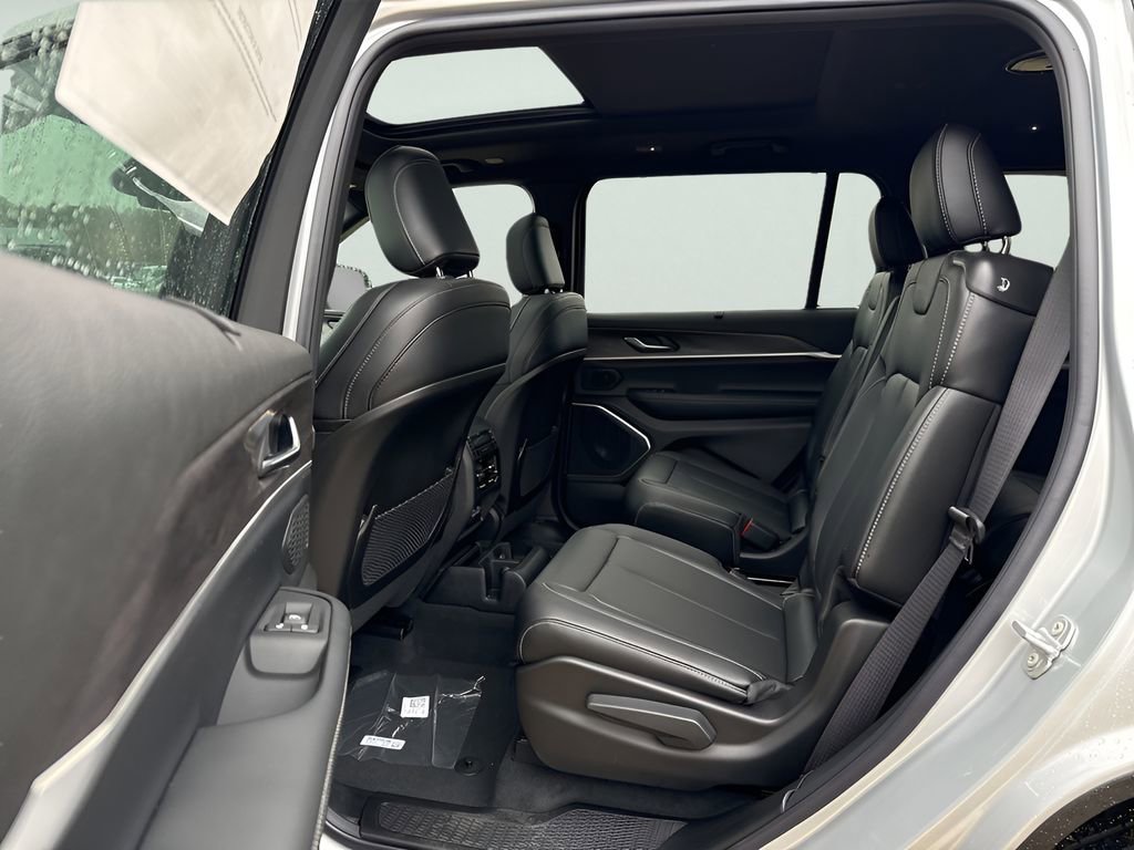 New 2025 Jeep Grand Cherokee L Limited w/ Luxury Tech Group II image 23