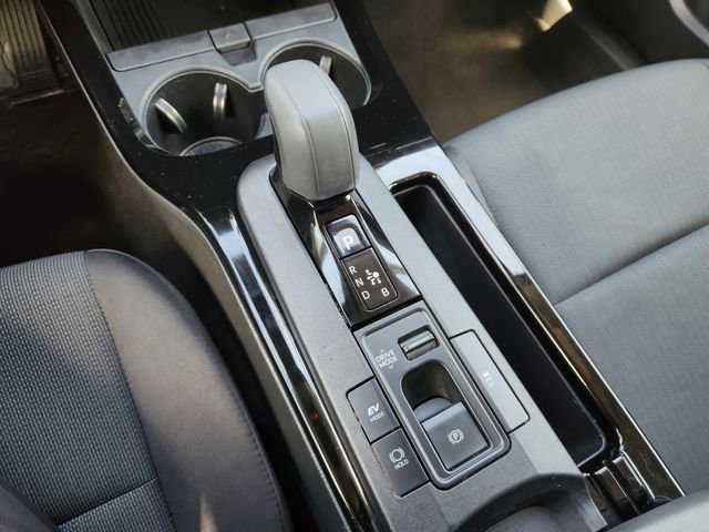 Used 2024 Toyota Prius LE image 18