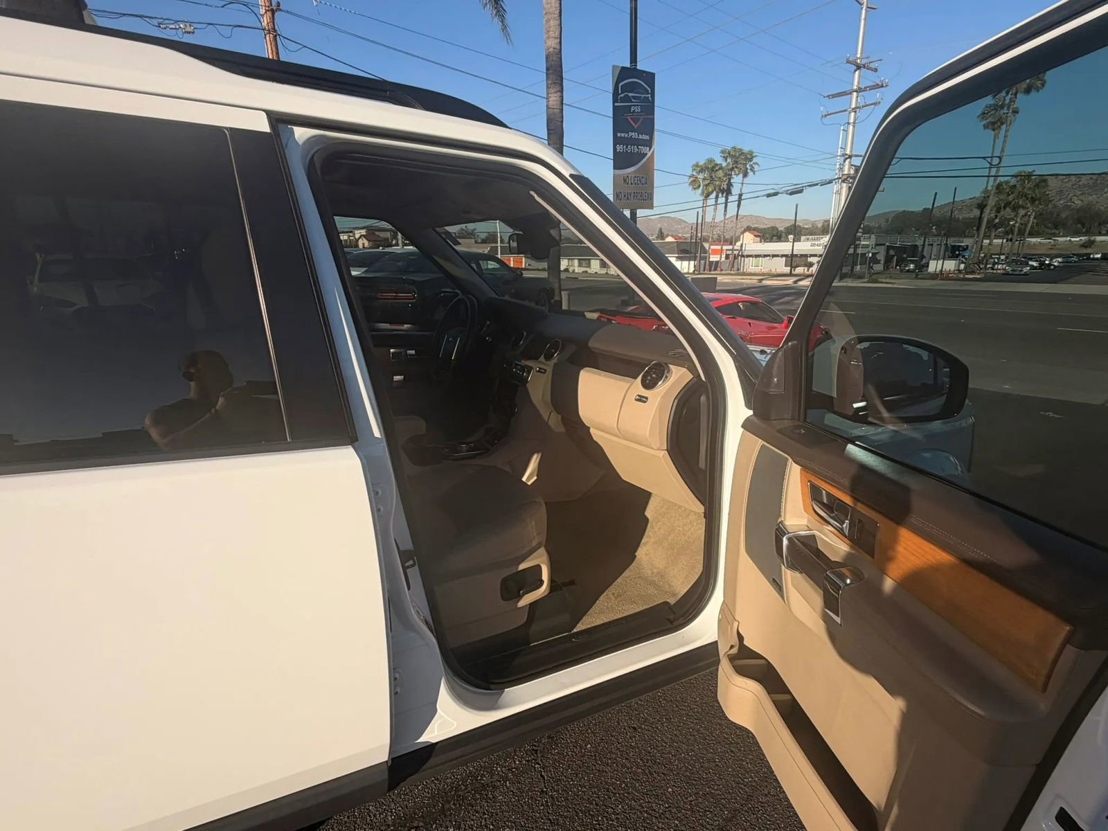 Used 2014 Land Rover LR4 HSE LUX image 11