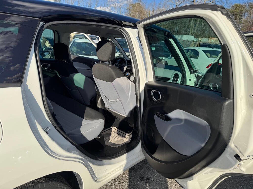 Used 2014 FIAT 500L Easy w/ Popular Equipment Group image 29