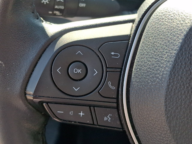 Used 2022 Toyota RAV4 XLE Premium FWD image 17
