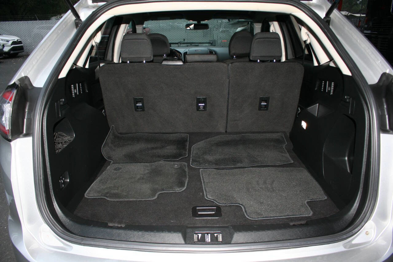 Used 2018 Ford Edge SEL image 20