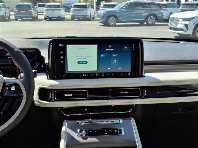 New 2026 Lincoln Aviator 2WD image 12