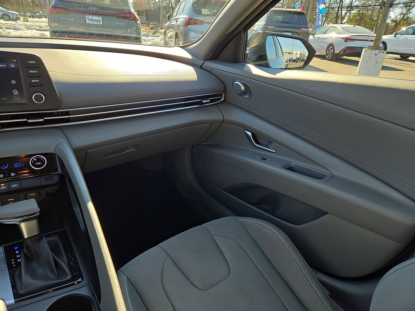 Certified 2022 Hyundai Elantra SEL image 11