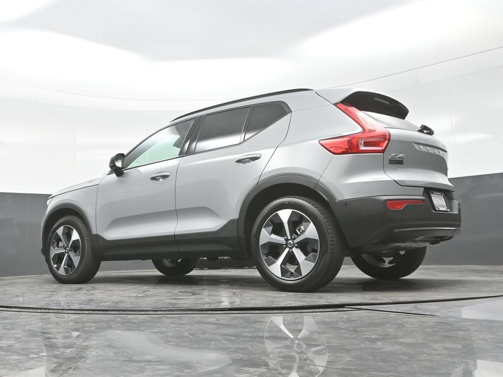 New 2026 Volvo XC40 B5 Plus w/ Protection Package Premier AWD/4WD image 29