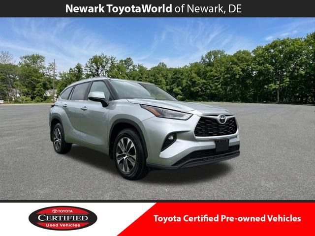 Used 2025 Toyota Highlander XLE