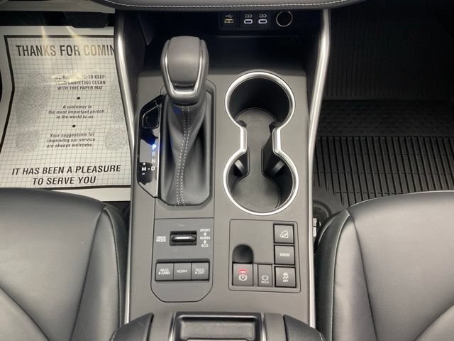 Used 2023 Toyota Highlander XLE AWD/4WD image 17