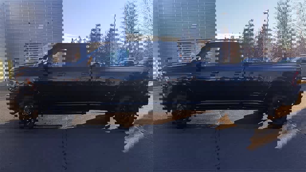 Used 2021 RAM 3500 Limited image 5