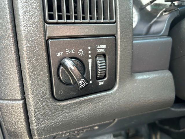 Used 2005 Dodge Ram 2500 Truck SLT w/ Off-Road Group image 22