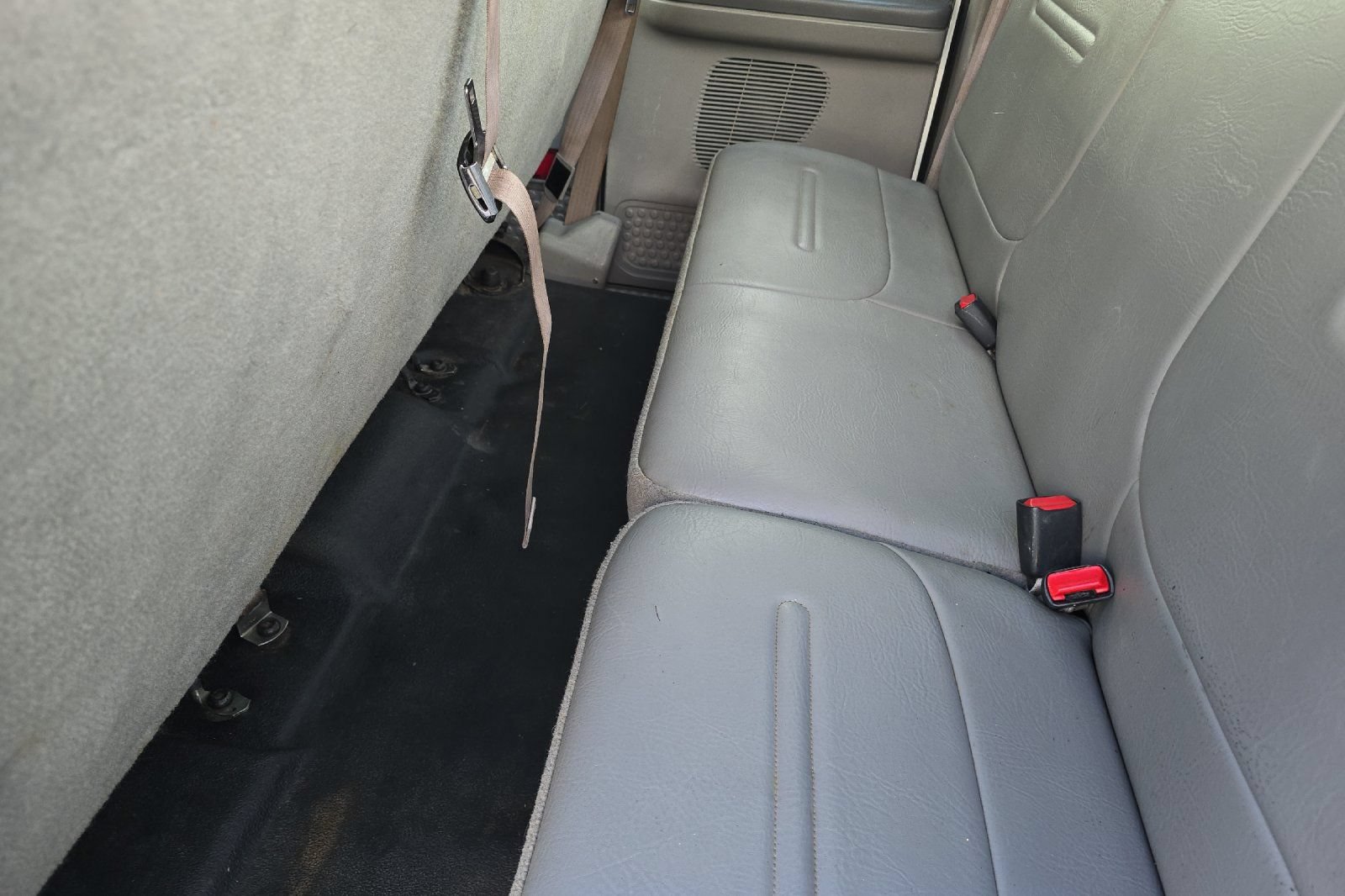 Used 2001 Ford F250 XL AWD/4WD image 12