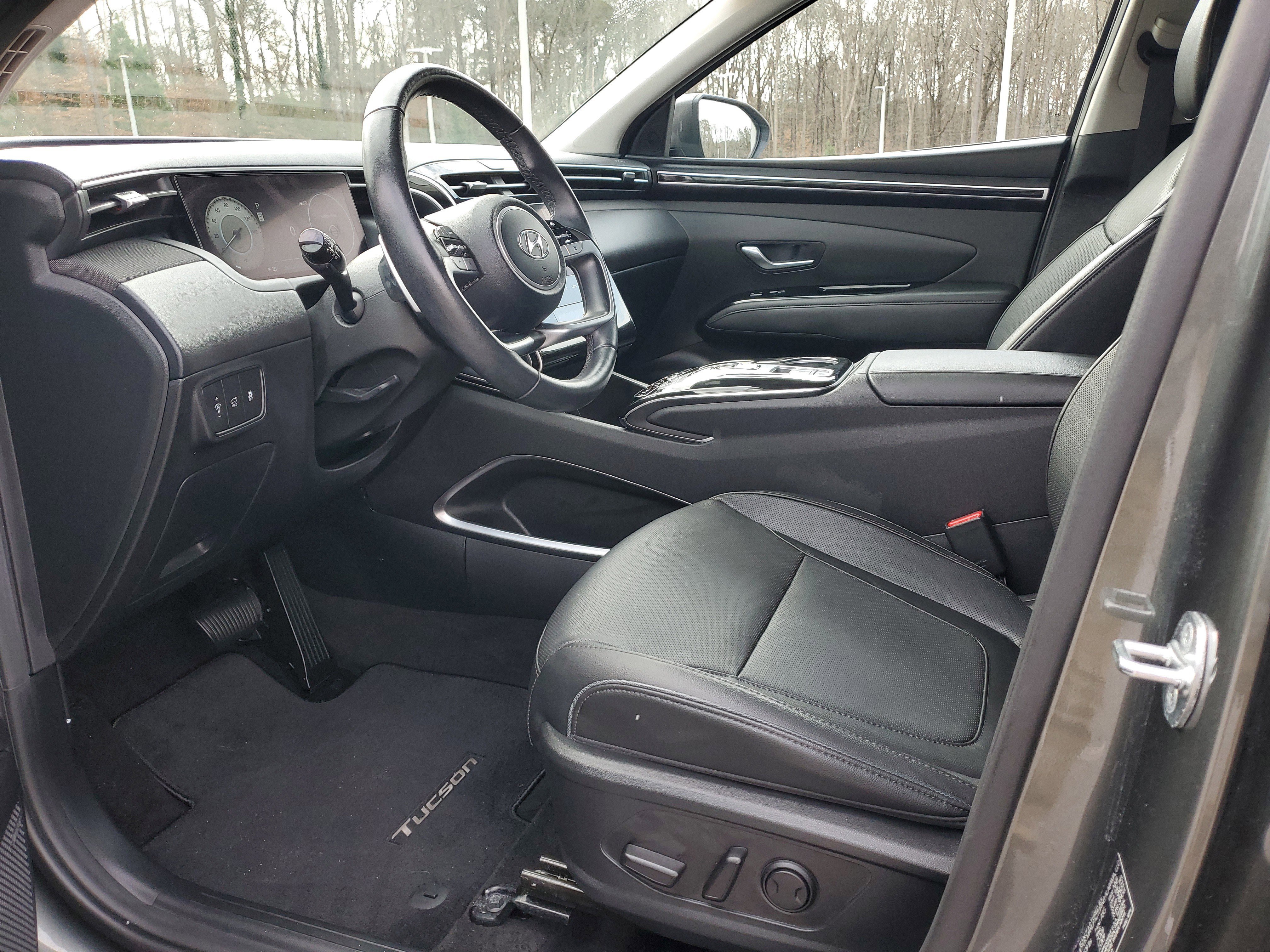 Used 2022 Hyundai Tucson Limited w/ Cargo Package image 18