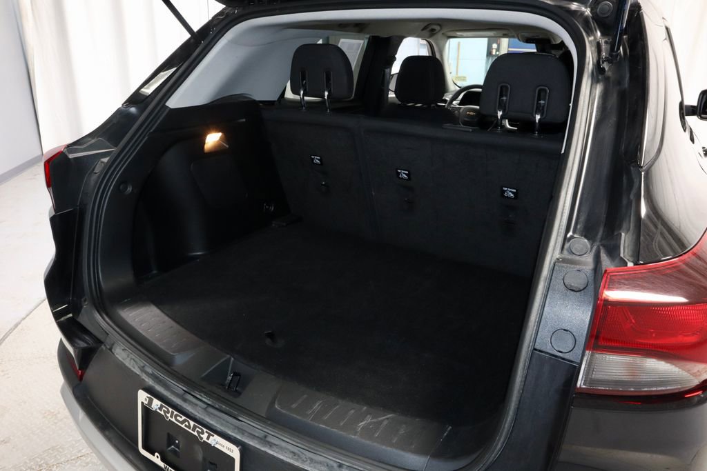 Used 2025 Chevrolet TrailBlazer LT AWD/4WD image 14