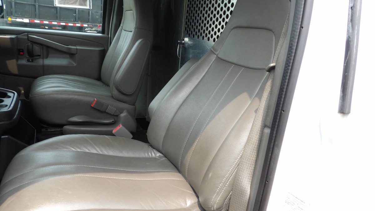Used 2020 GMC Savana 2500 Extended w/ Driver Convenience Package RWD image 15
