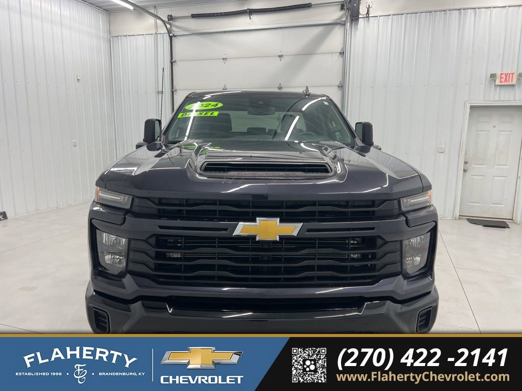 Used 2024 Chevrolet Silverado 2500 Custom w/ Custom Value Package image 7
