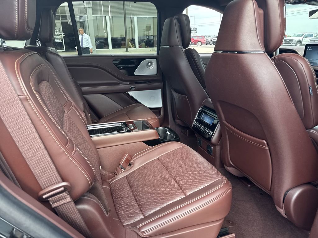 Certified 2023 Lincoln Aviator Black Label w/ Dynamic Handling Package image 14