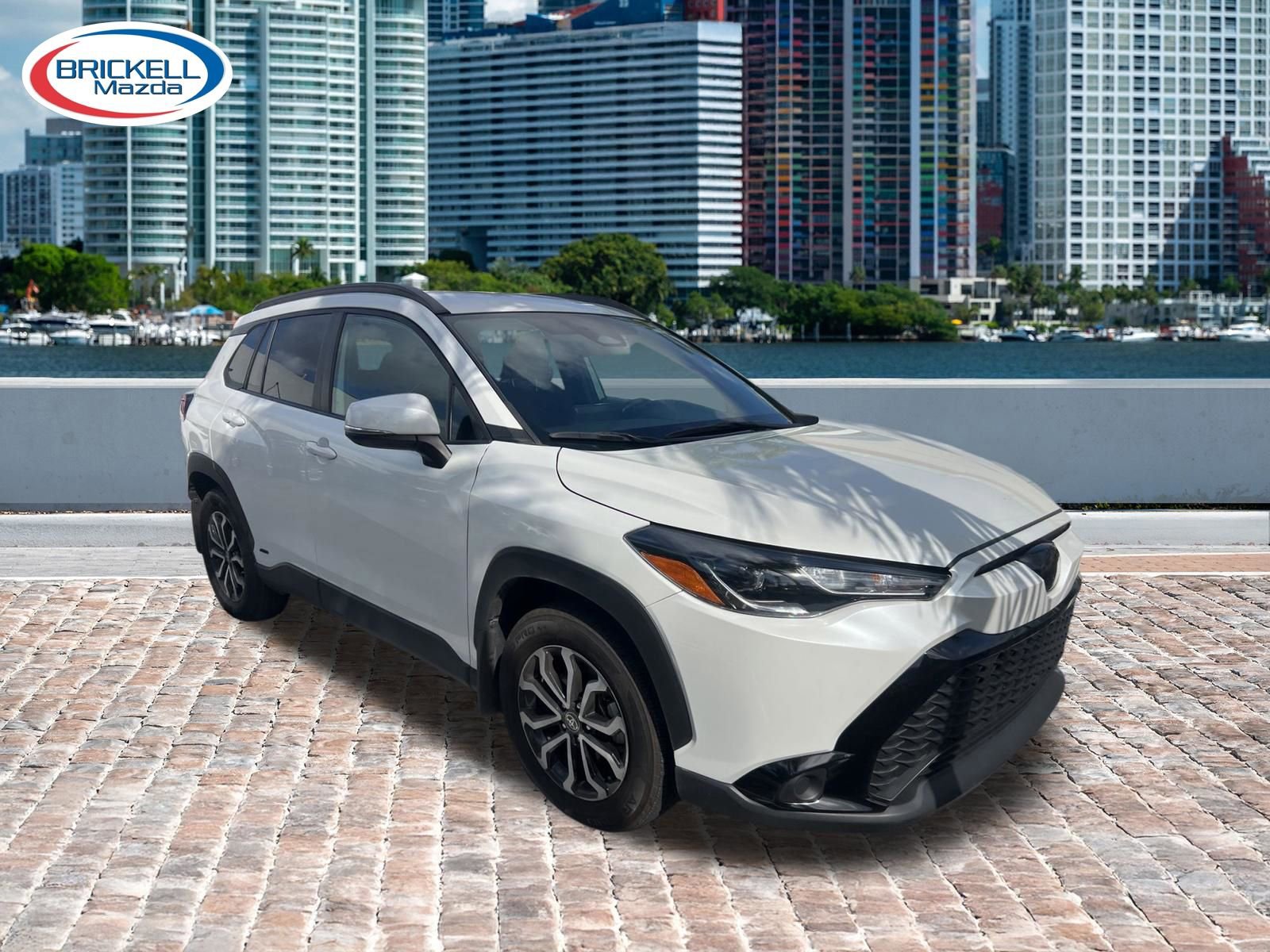 Used 2023 Toyota Corolla Cross SE image 1