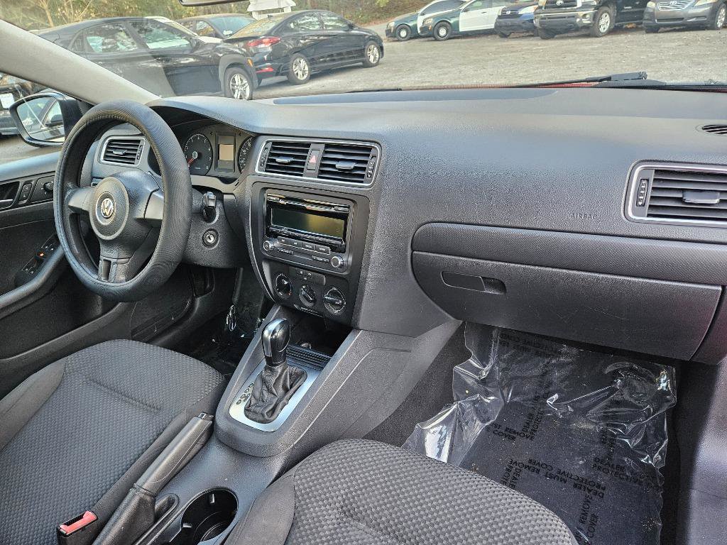 Used 2014 Volkswagen Jetta S image 29