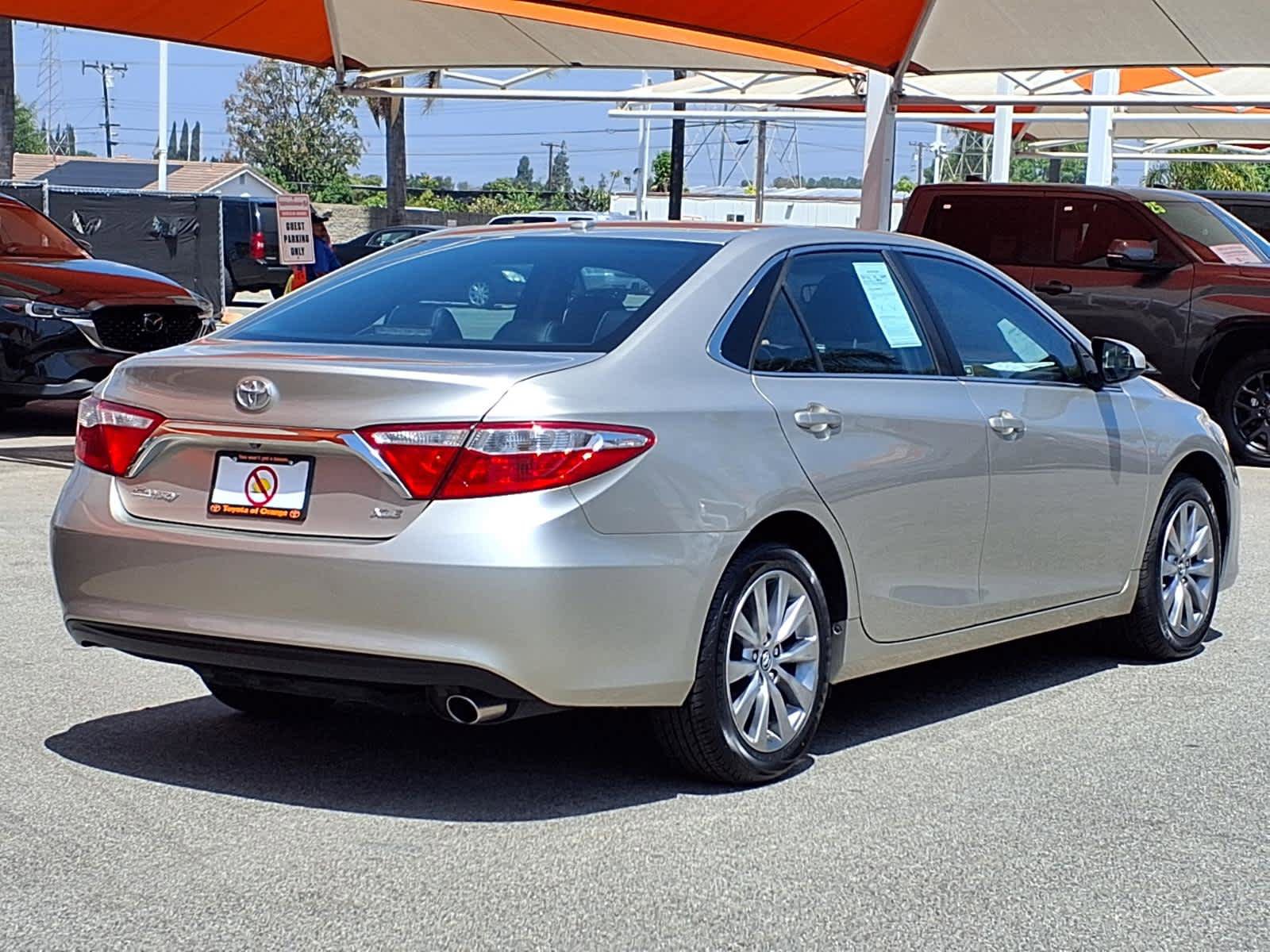 Used 2017 Toyota Camry XLE w/ Convenience Package FWD image 4
