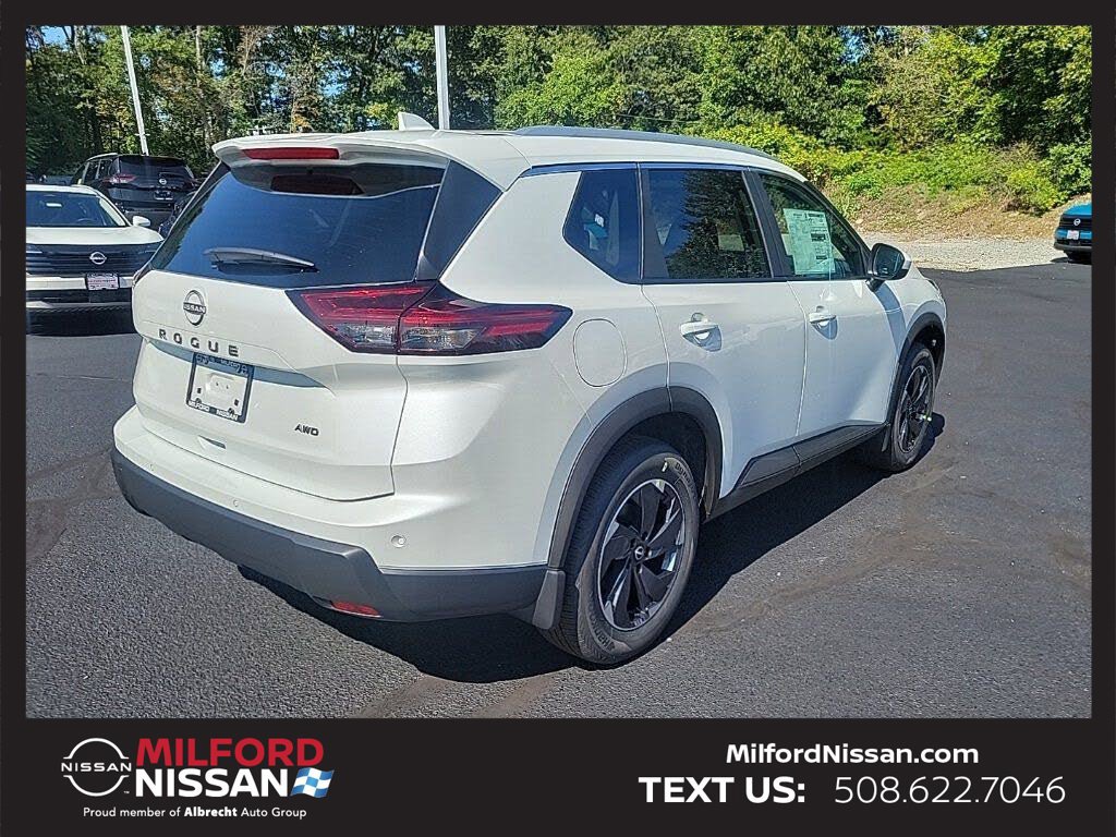 Used 2026 Nissan Rogue SV w/ SV Premium Package AWD/4WD image 4