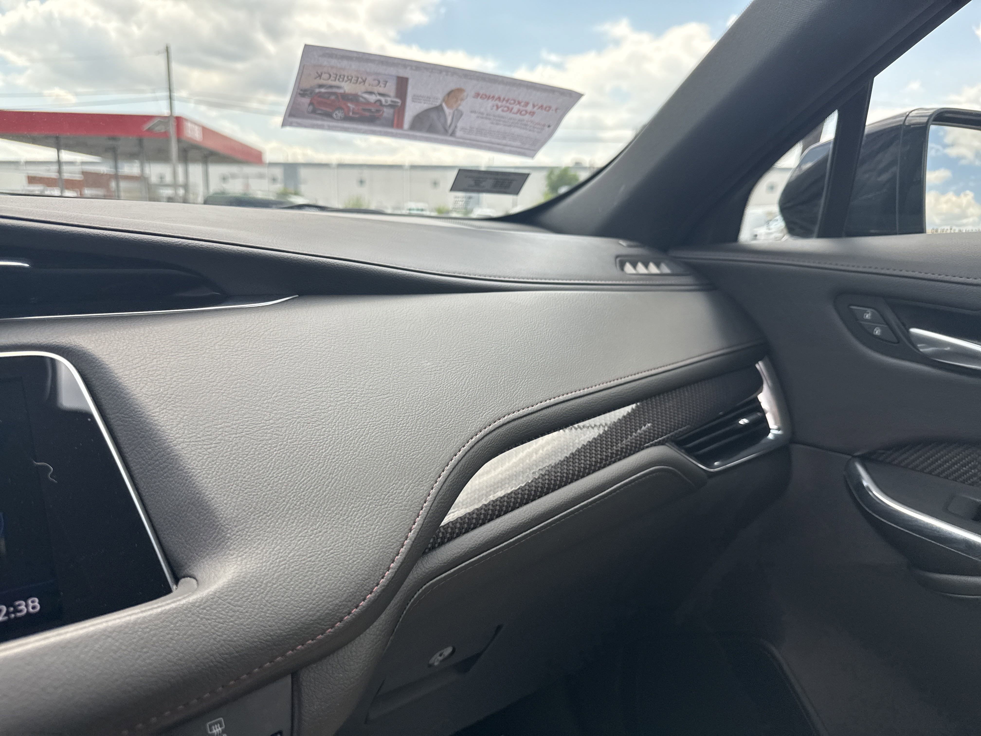 Used 2023 Cadillac XT4 Sport image 23