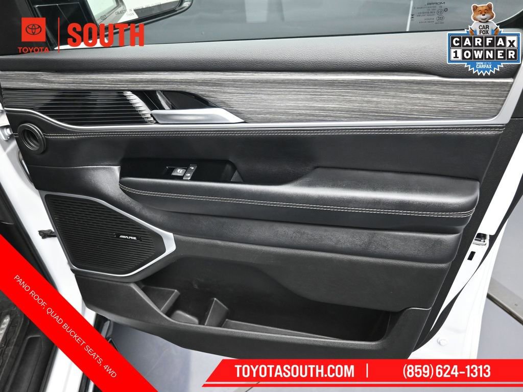 Used 2024 Jeep Wagoneer Series II image 34