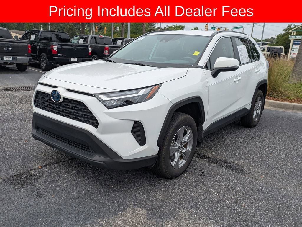 Certified 2024 Toyota RAV4 LE AWD/4WD image 9