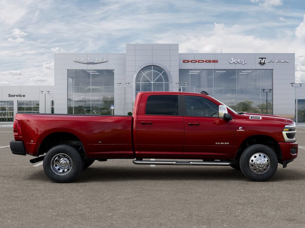 New 2026 RAM 3500 Laramie AWD/4WD image 21