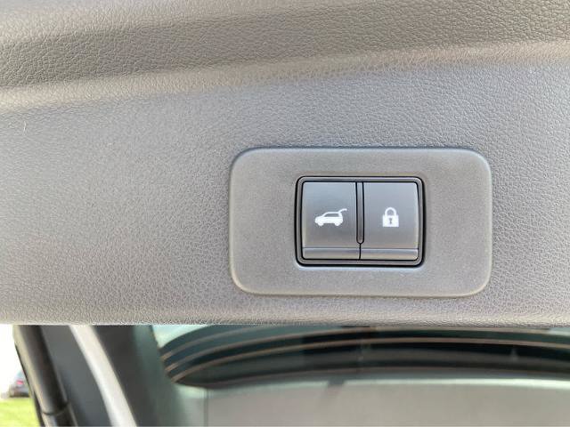 Used 2025 Nissan Murano SL AWD/4WD image 7